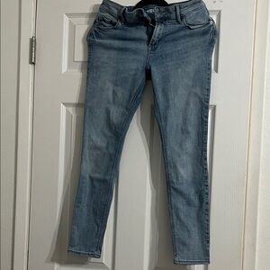 Old Navy Women's Skinny Jeans in Light Blue